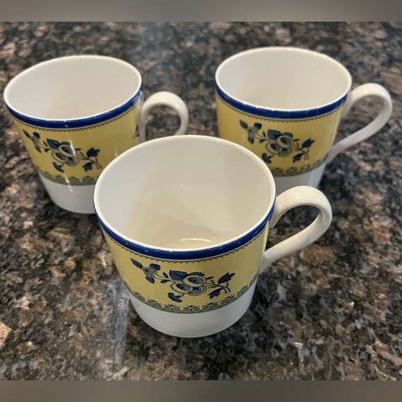 Spode Mugs - Picture 2 of 3